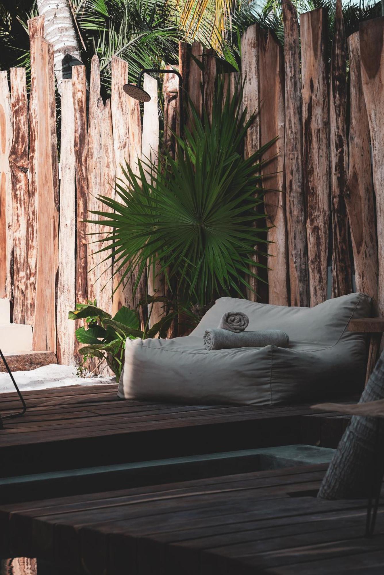 Nikau Hotel El Cuyo - Adults Only Exterior photo