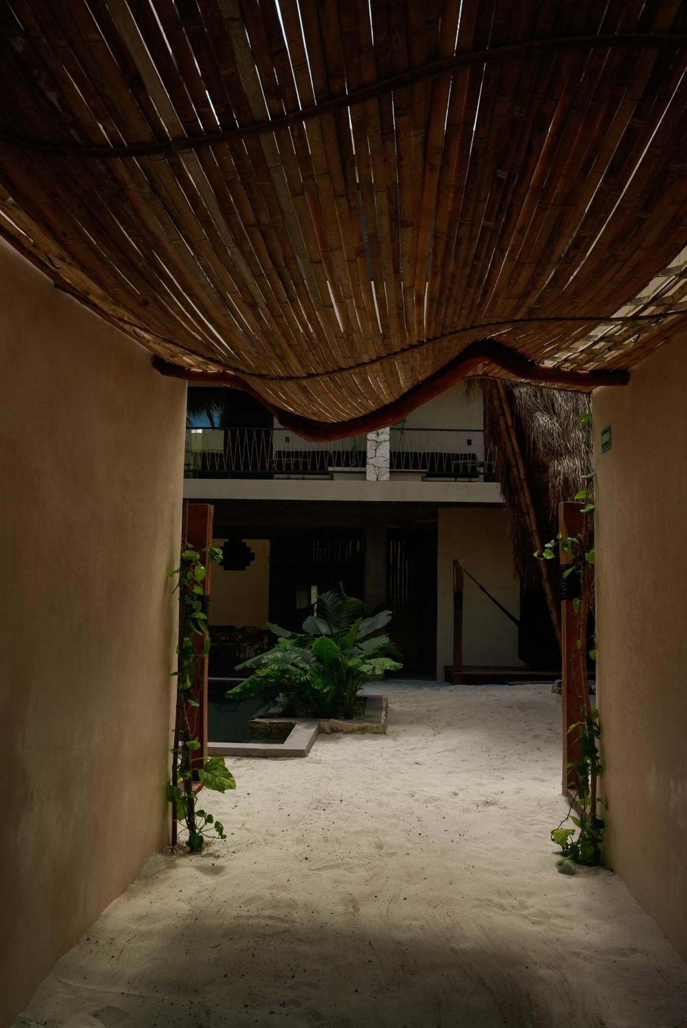 Nikau Hotel El Cuyo - Adults Only Exterior photo